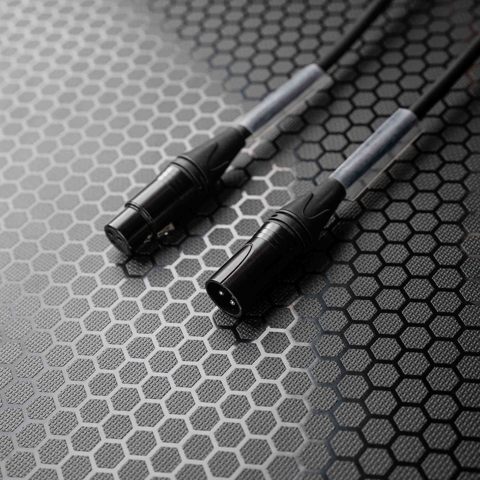 Tour Konnect  T-R-MIC25 25 Ft Premium Microphone Cable - Retail Packaging by Tour Konnect