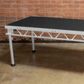 Table DJ Odyssey ATT-PRO-4824 Music Festival avec kit 4 pieds - 48″ x 24″