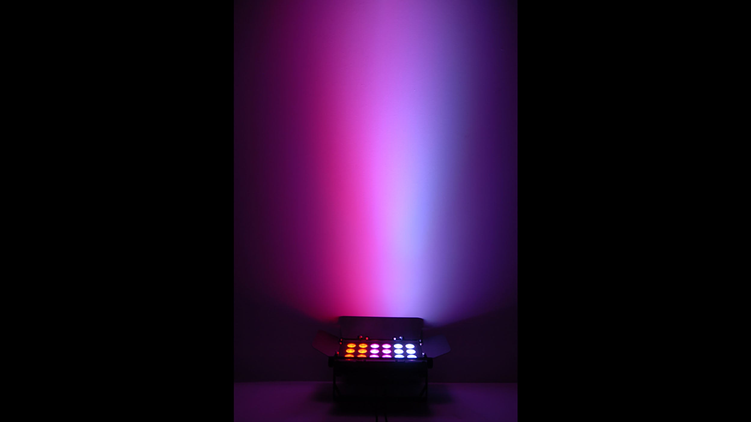 B-Stock: Chauvet DJ SlimBANK H18 ILS Hex-Color LED Wash Light with ILS Compatibility