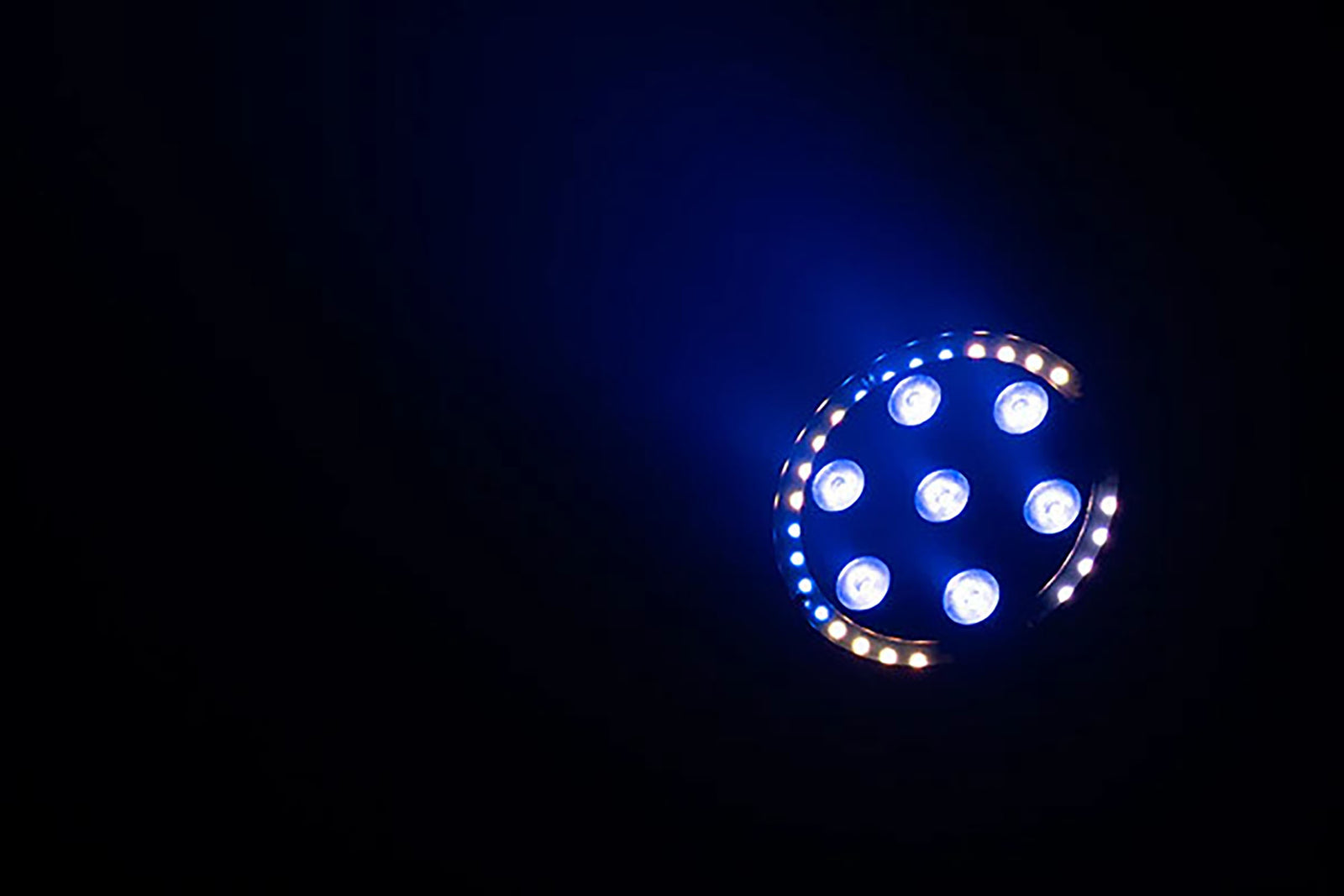 Eliminator Lighting LP8R 60W RGBW Flat Par with 7 x 8-Watt 4-in-1 LEDs