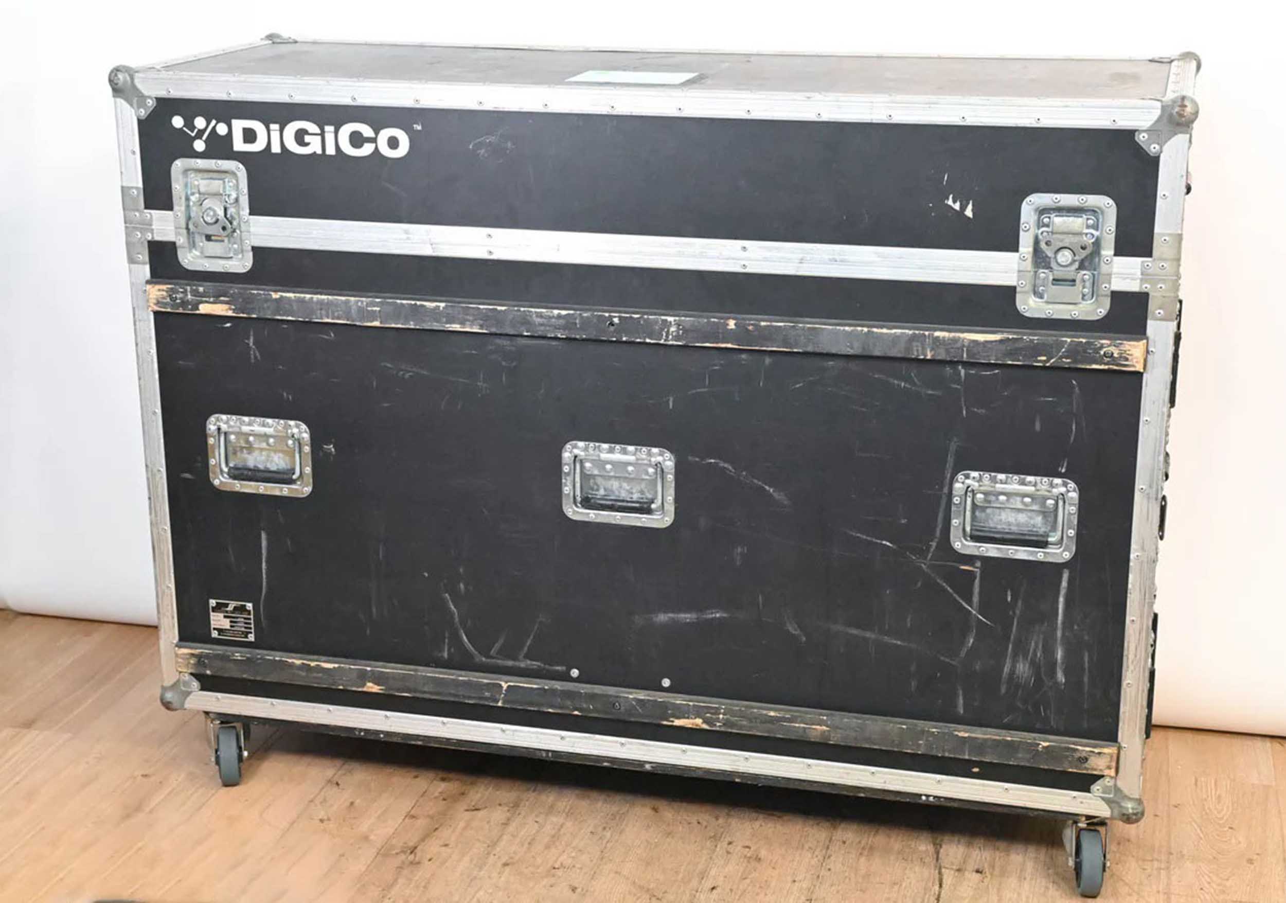 Digico FC-SD5 3 Piece Flight Case with Pullout Keyboard on Casters