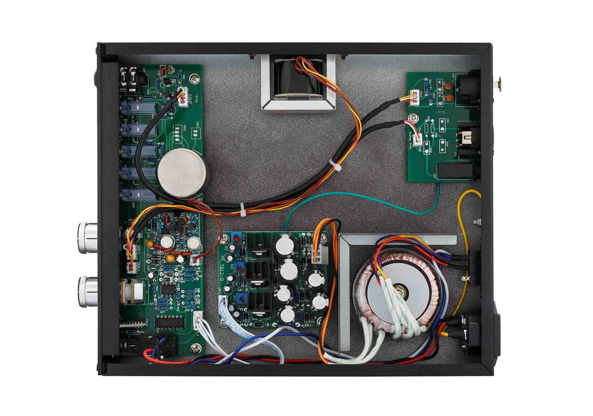 Warm Audio WA12 MKII Black Single-Channel Mic Preamp with 71 dB Gain and CineMag Transformers