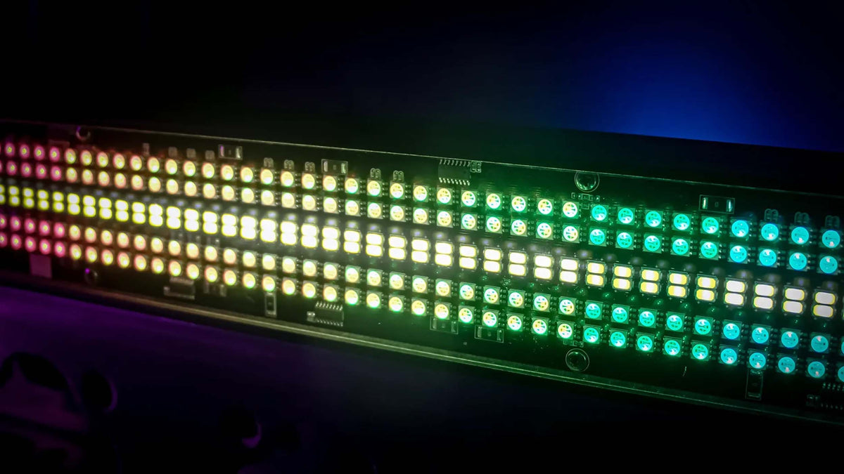 Blizzard Lighting Storm Chaser Super Hot RGB and Cool White LED Pixel Bar