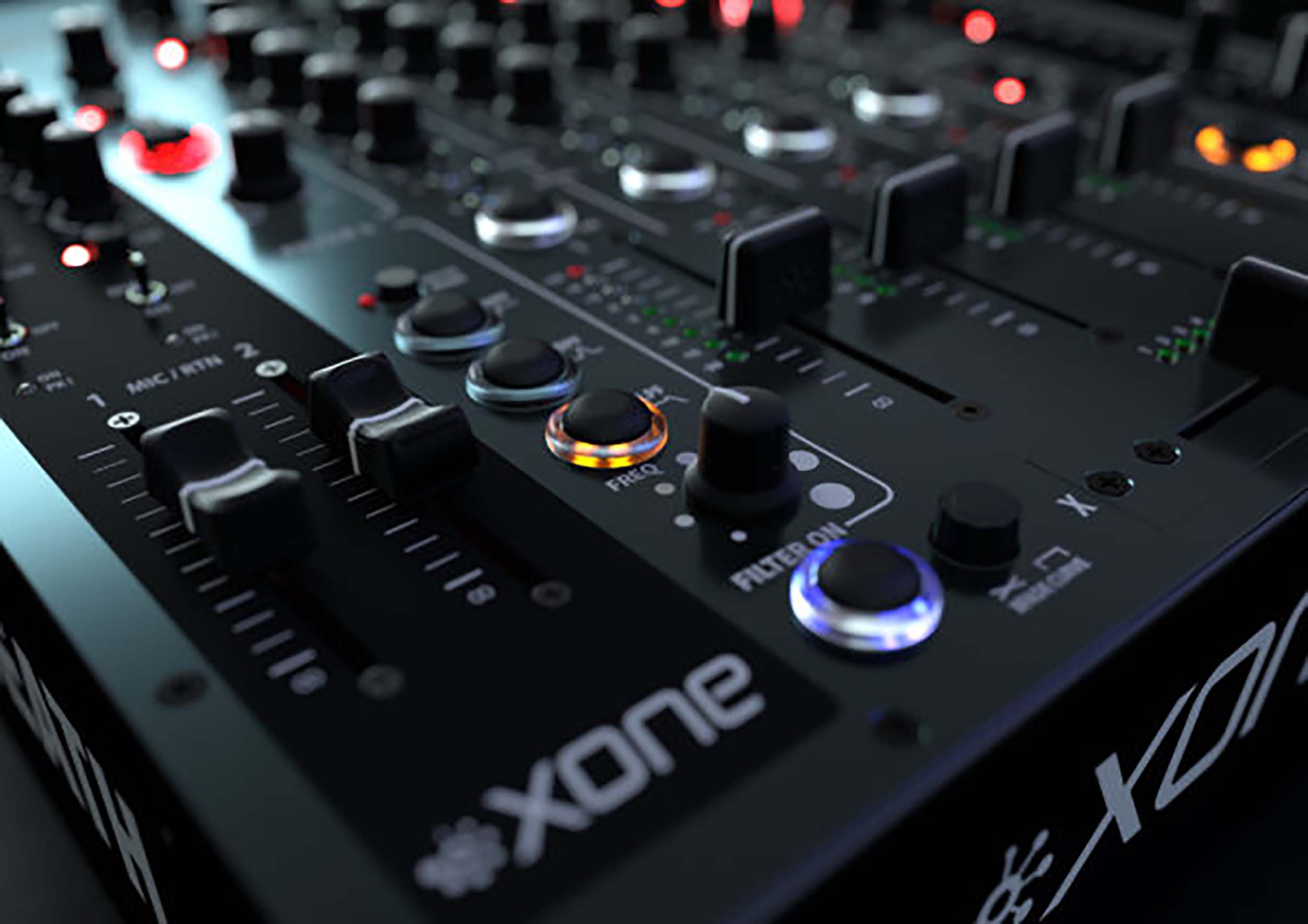 Allen and Heath XONE:92, MK2 4+2 Channel Analog DJ Mixer