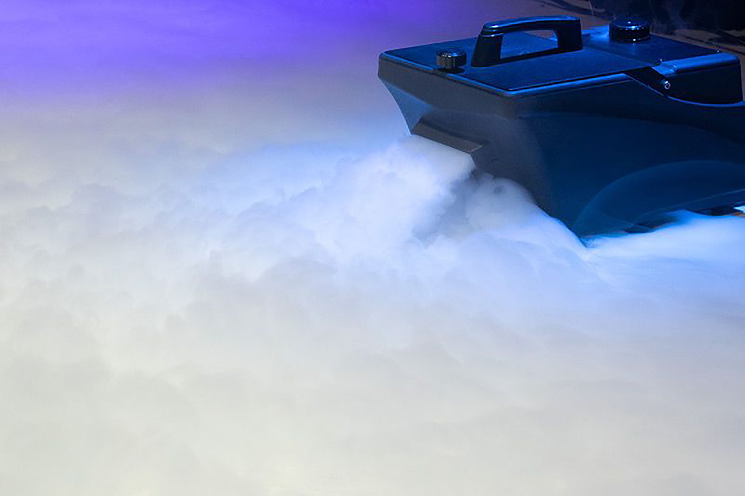 ADJ Entour Chill, Low-Lying Fog Machine with Wired Digital Communication Network - 800 Watt by ADJ