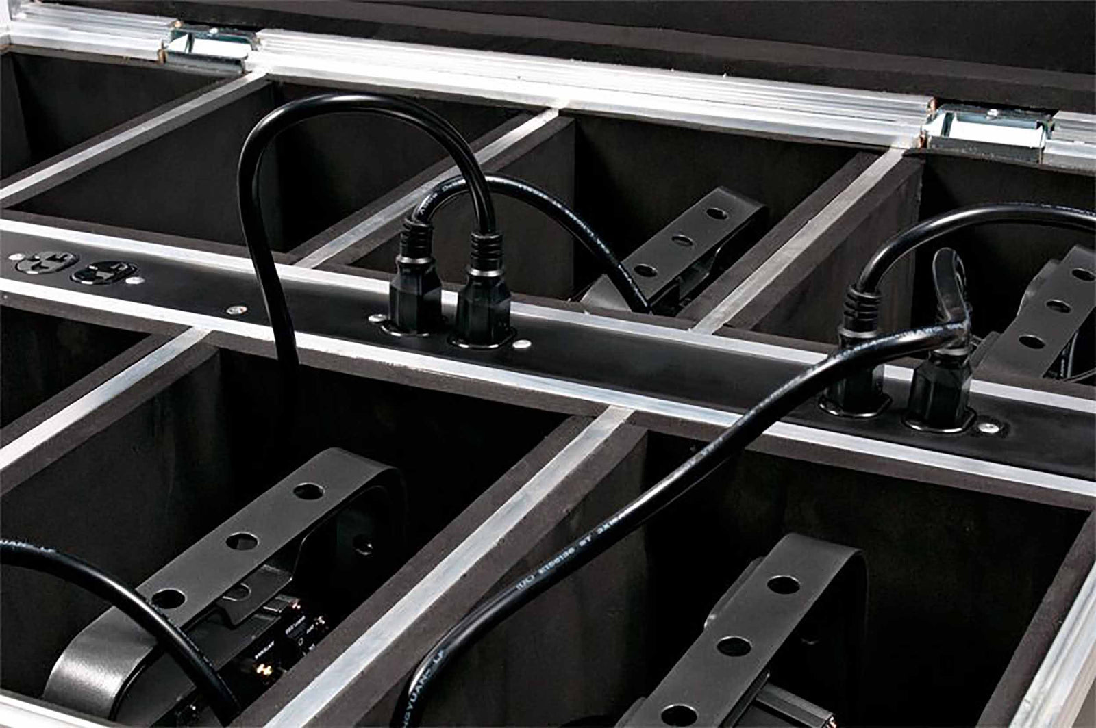 ADJ Wi Flight Case, Road Case for 8 WiFLY LED Pars with Charging Power Plugs by ADJ