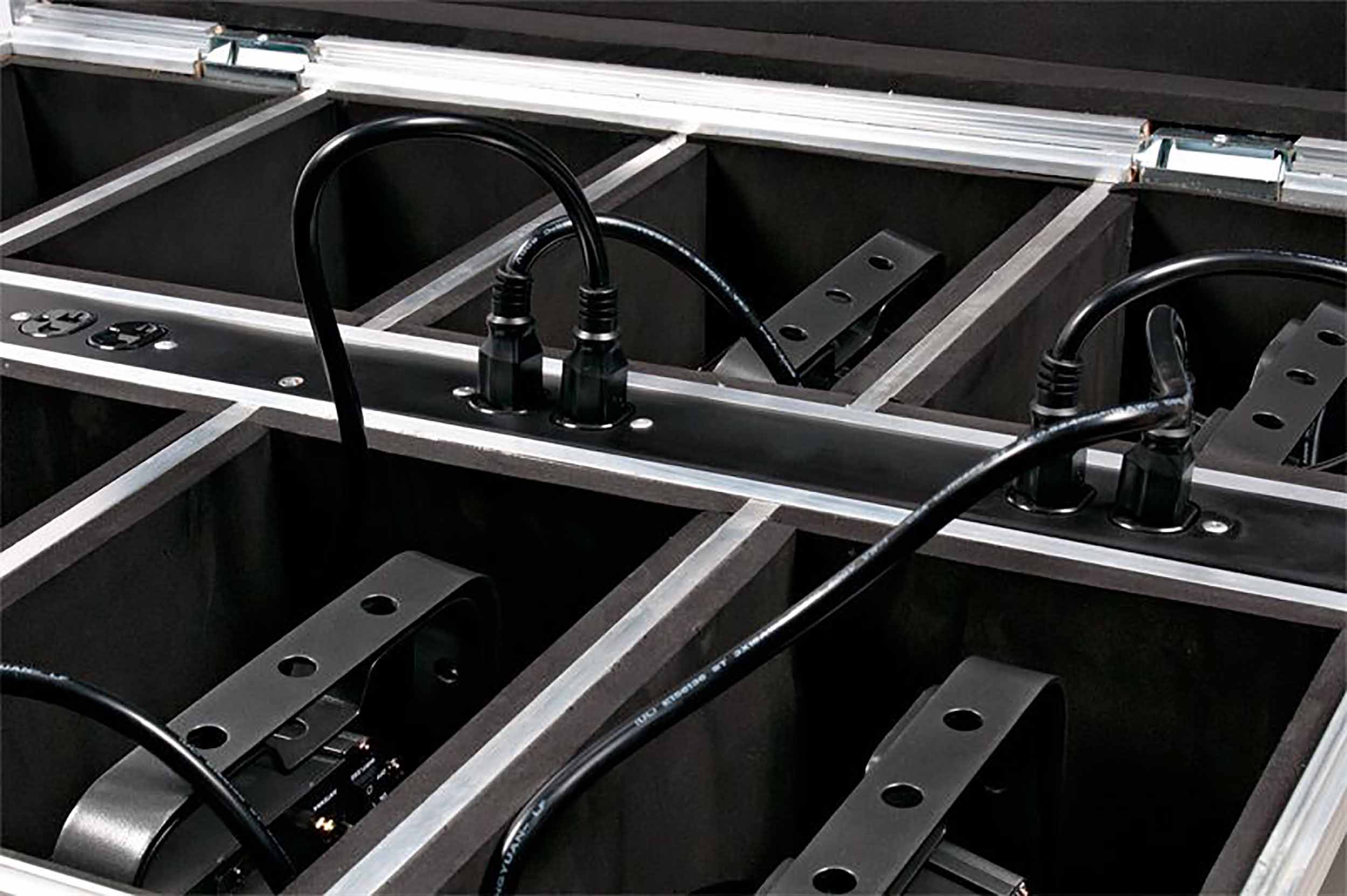 ADJ Wi Flight Case, Road Case for 8 WiFLY LED Pars with Charging Power Plugs by ADJ