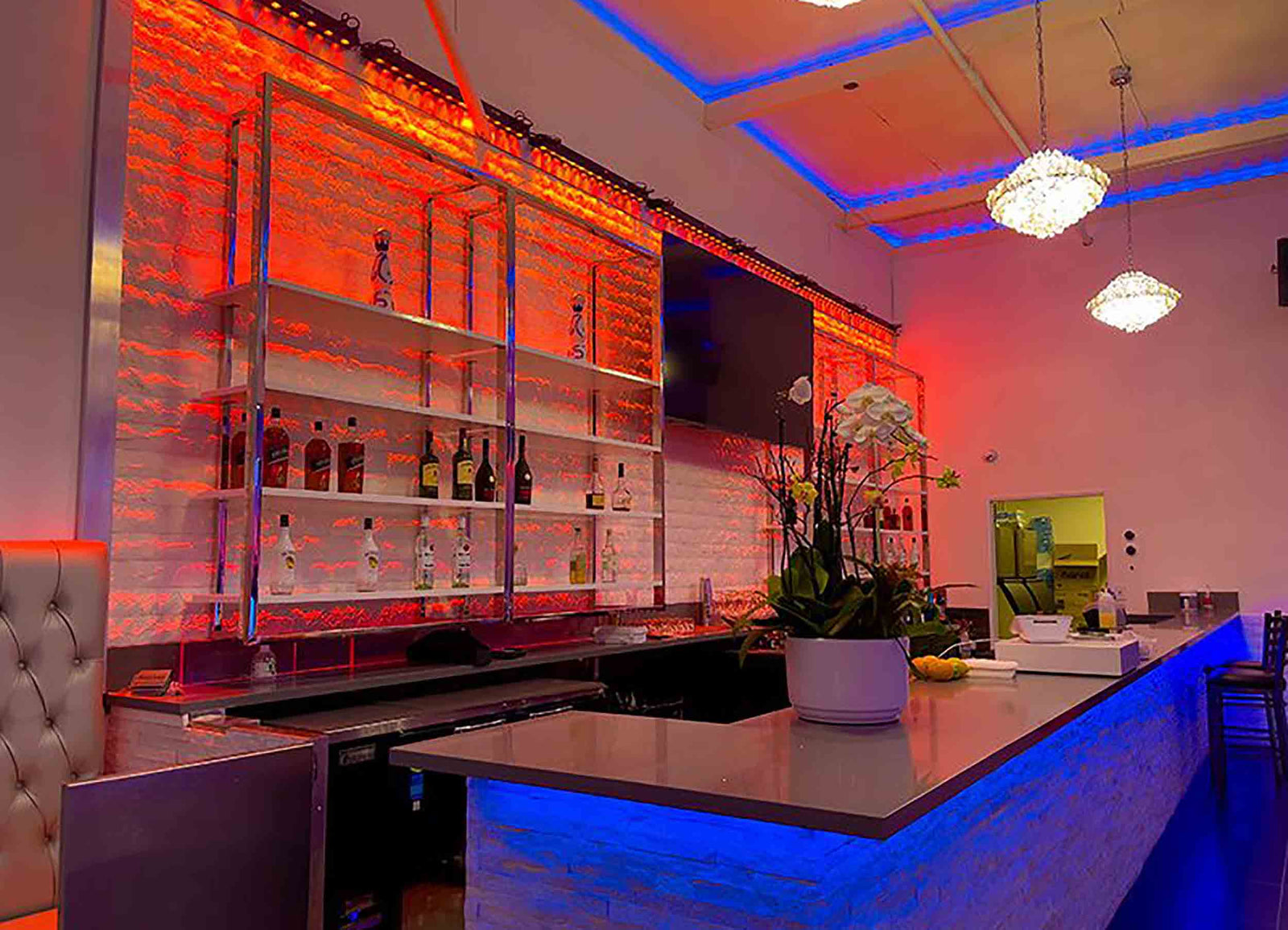 B-Stock: ADJ UBL12H, 12 x 20-watt RGBAL+UV HEX LED Light Bar Wash - 240W by ADJ