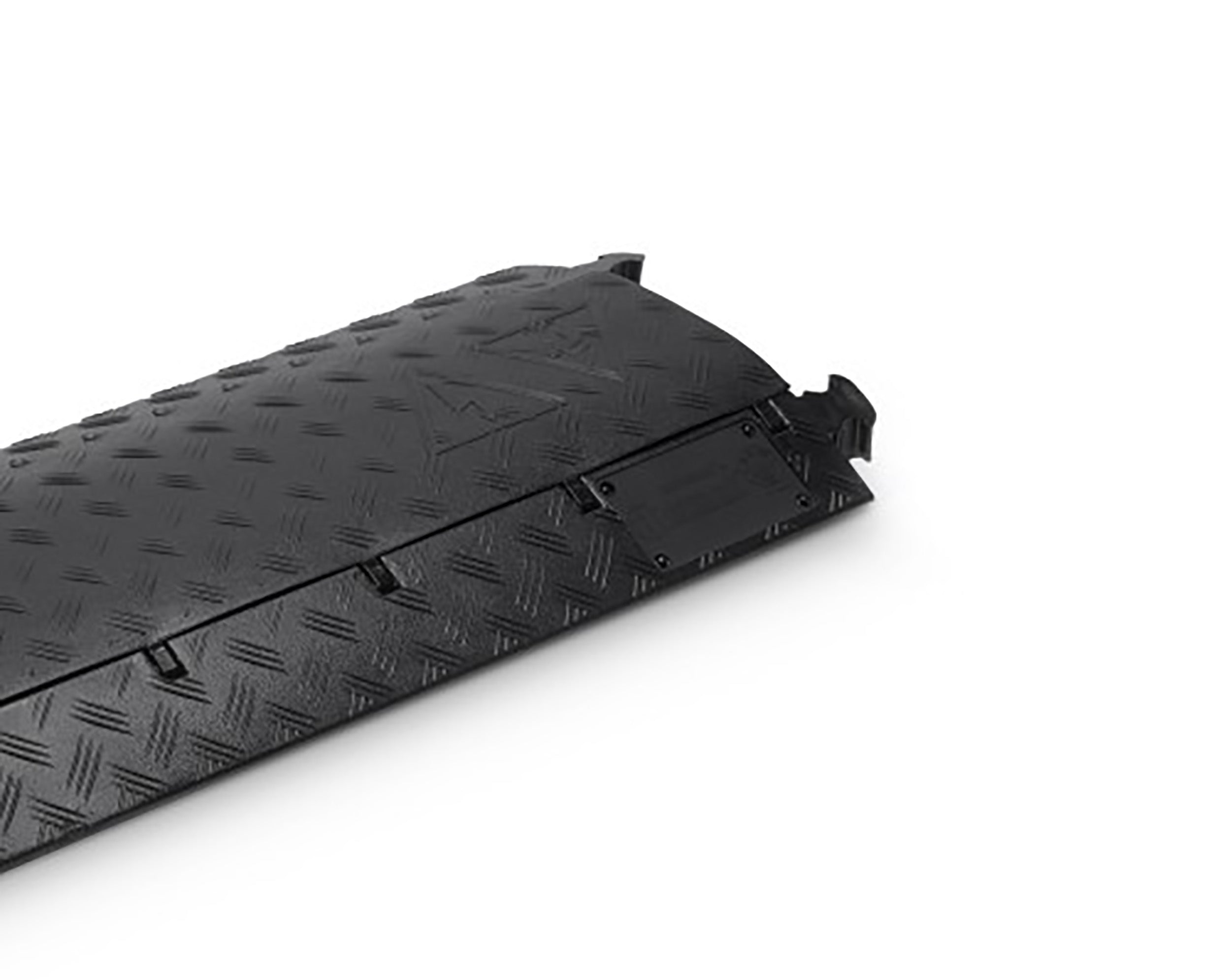 Defender 85200BLK, Medium Duty 3 Channels Cable Protector - Black by Defender