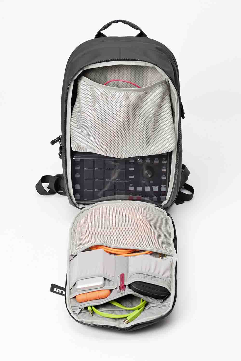 Magma MGA47893 Solid Blaze Pack 80 by Magma