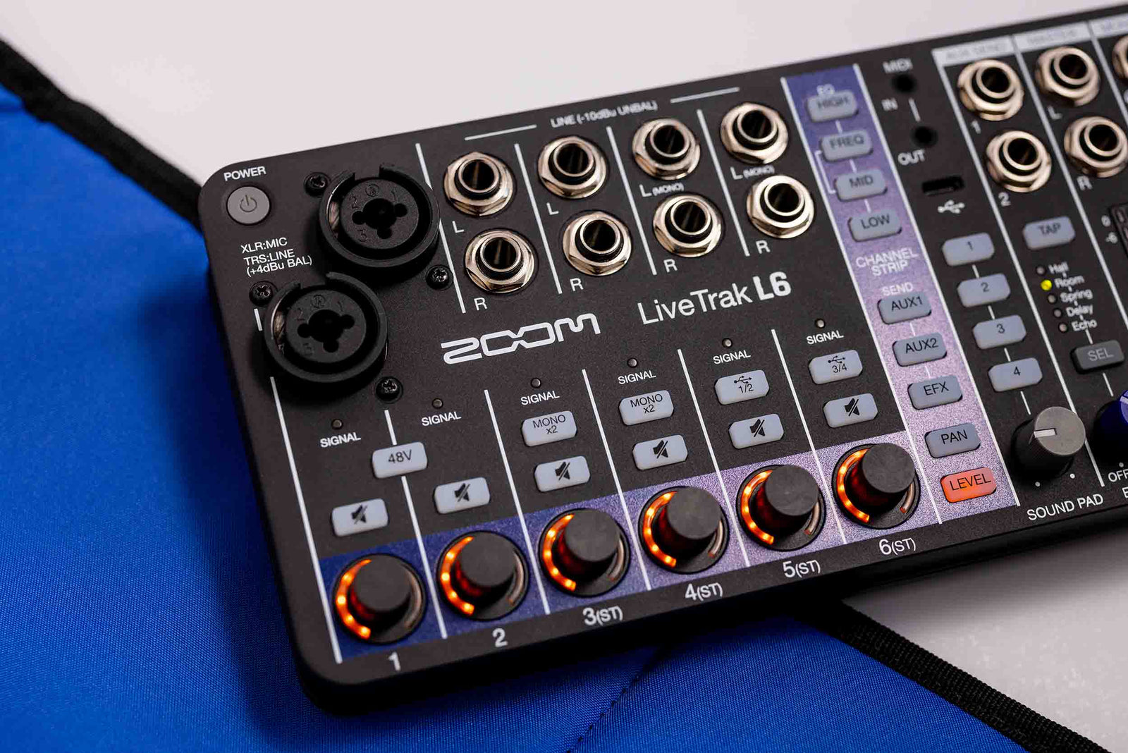 ZOOM ZL6, 10-Track Digital Mixer and Recorder by Zoom