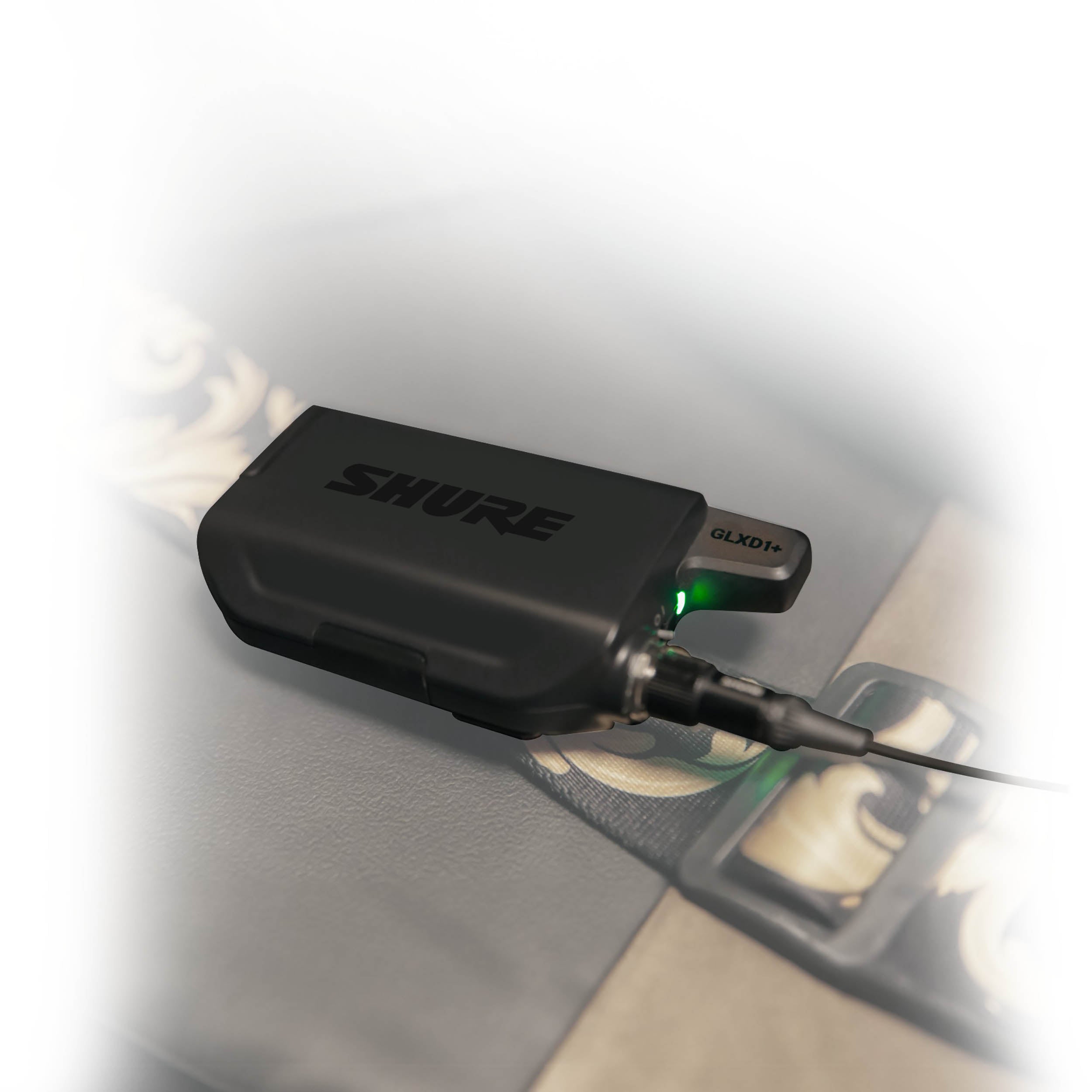 Shure GLXD16+-Z3 Digital Wireless Guitar Pedal System by Shure