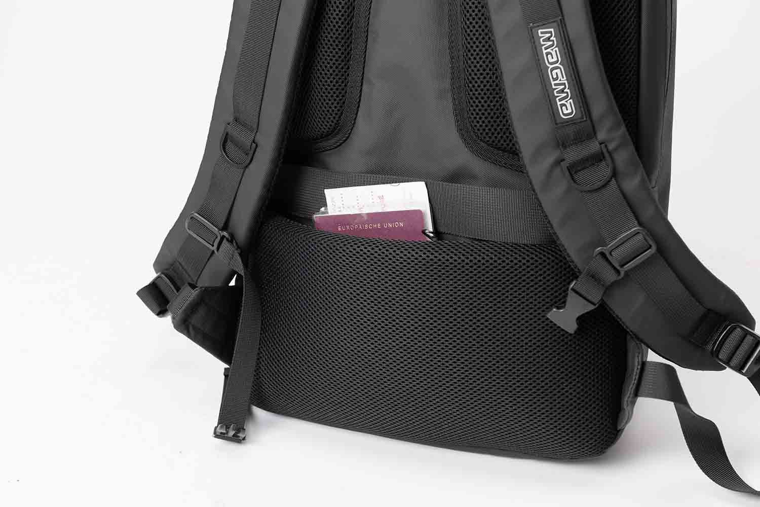 Magma MGA47893 Solid Blaze Pack 80 by Magma