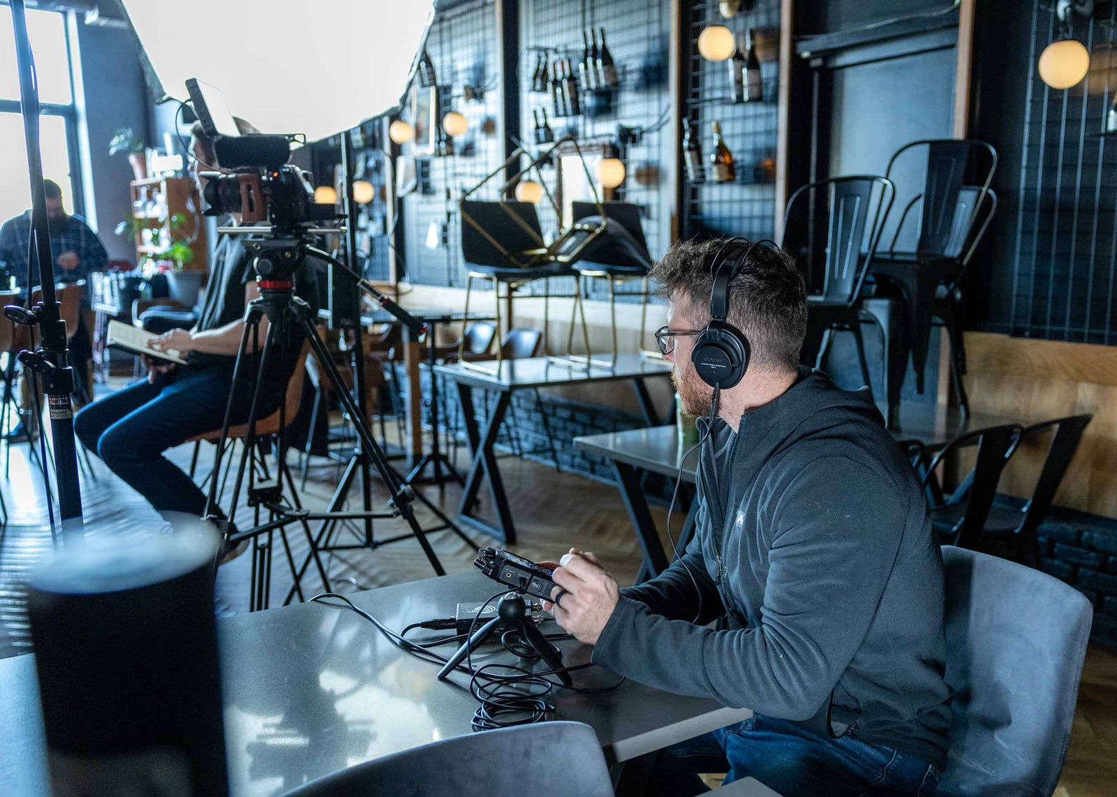 Zoom H4essential 32-Bit Float Handy Portable Digital Recorder Zoom