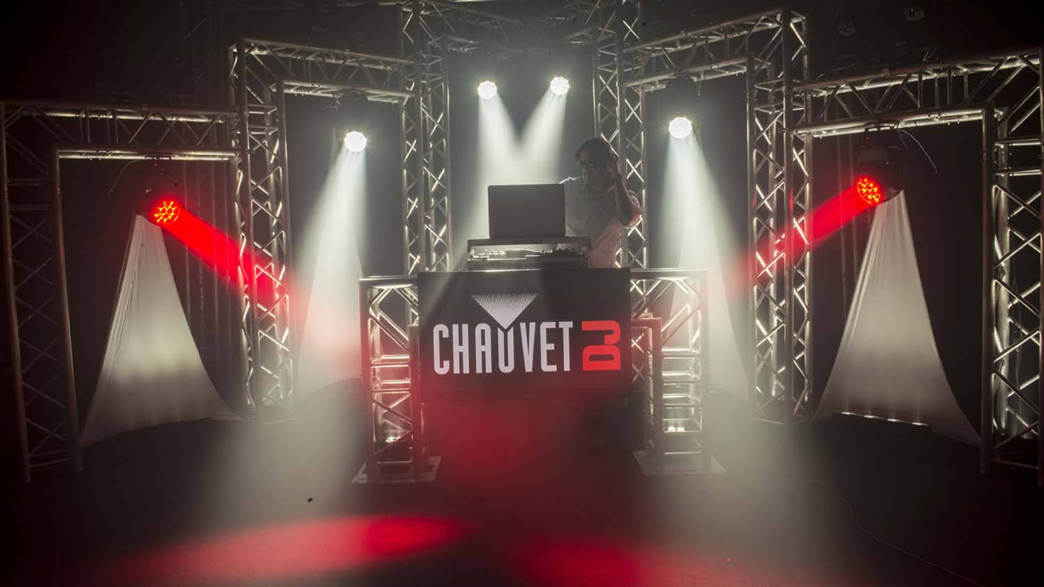 Chauvet DJ INTIMWASHZ450IRC Intimidator Wash Zoom 450 IRC 12-LED RGBW Moving-Head Wash w/ Zoom - Hollywood DJ