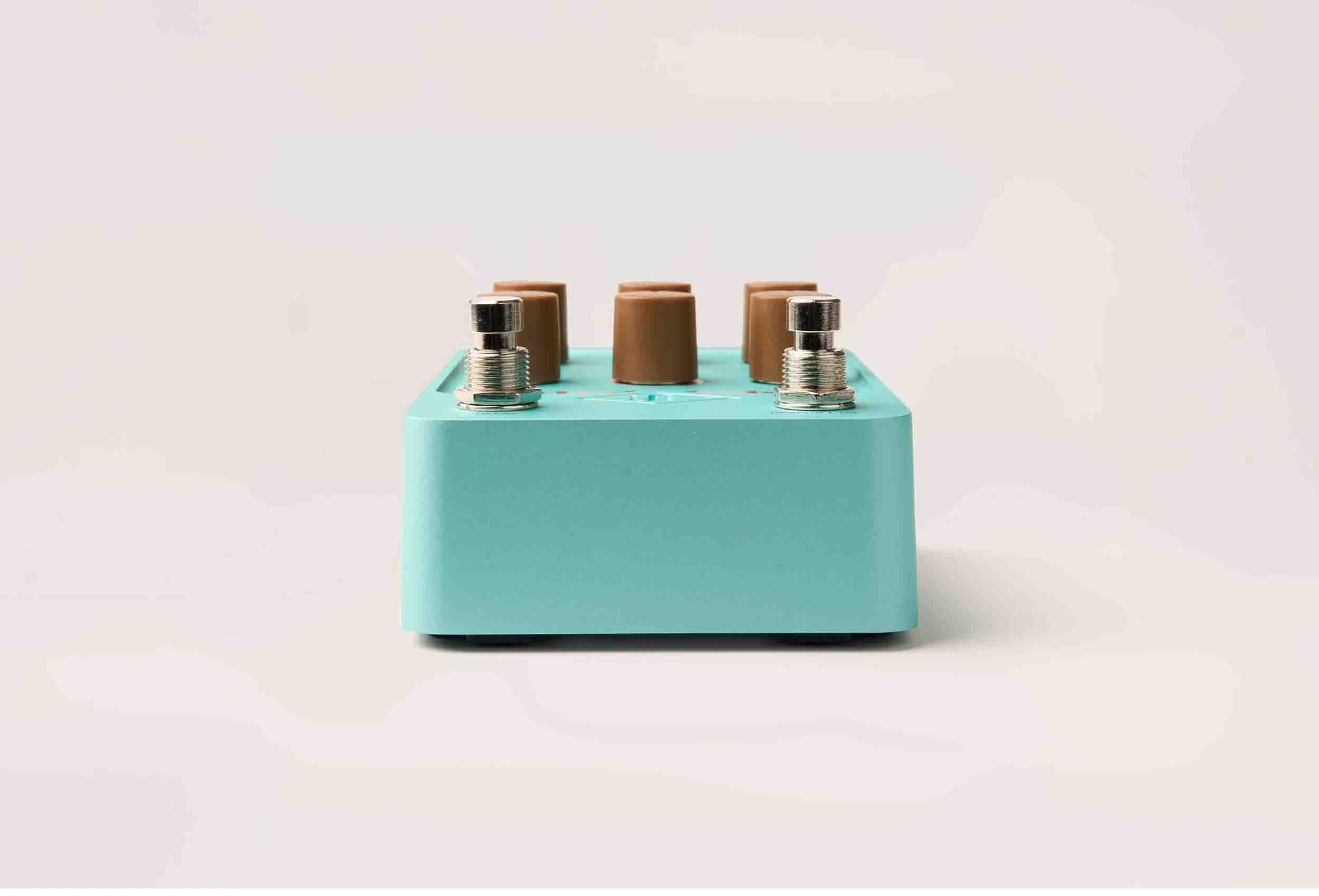 Universal Audio Del-Verb Ambience Companion Reverb and Delay Pedal - Hollywood DJ