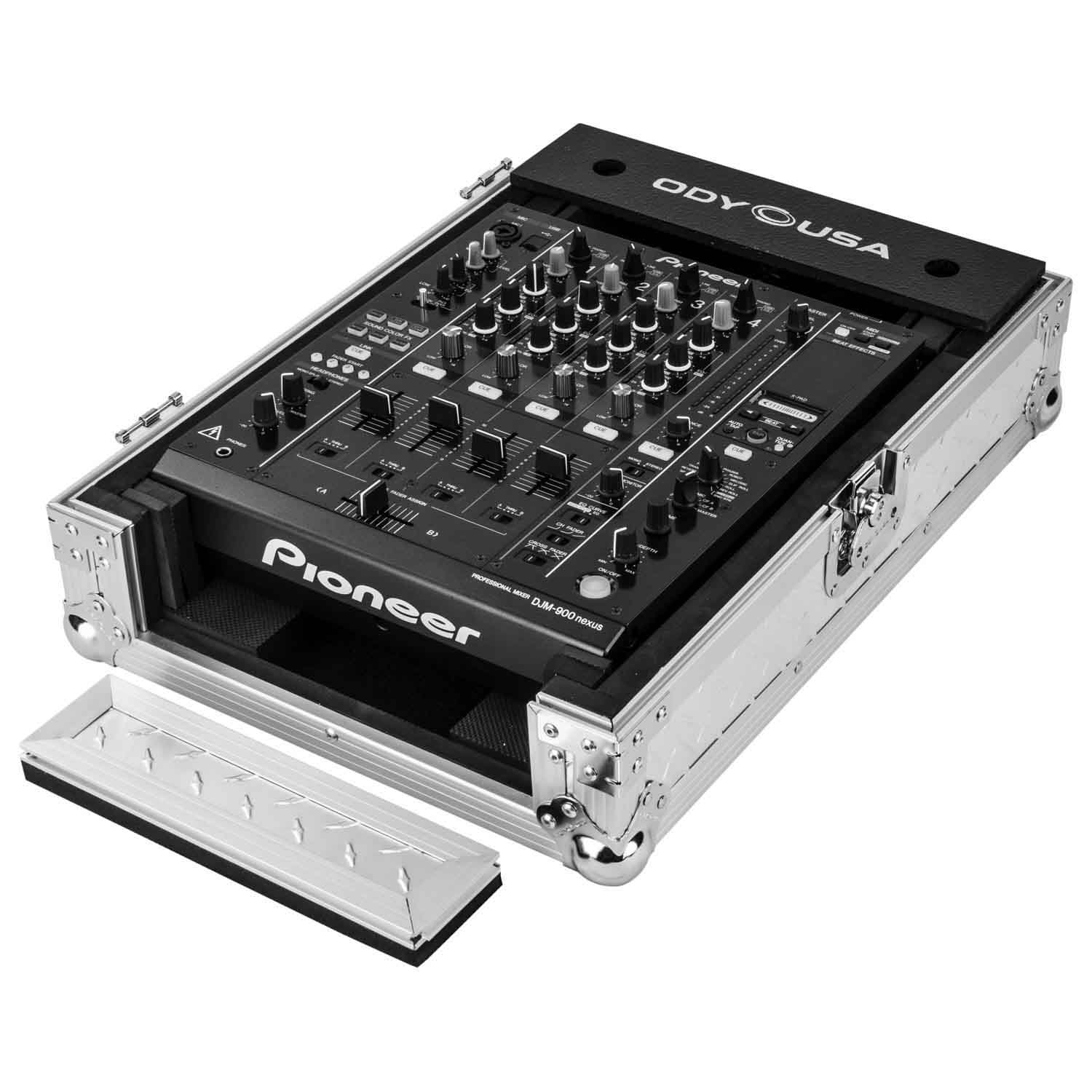 Odyssey FZ12MIXXDDIA, Universal Format 12 Inches Silver Diamond Plated DJ Mixer Case - Hollywood DJ