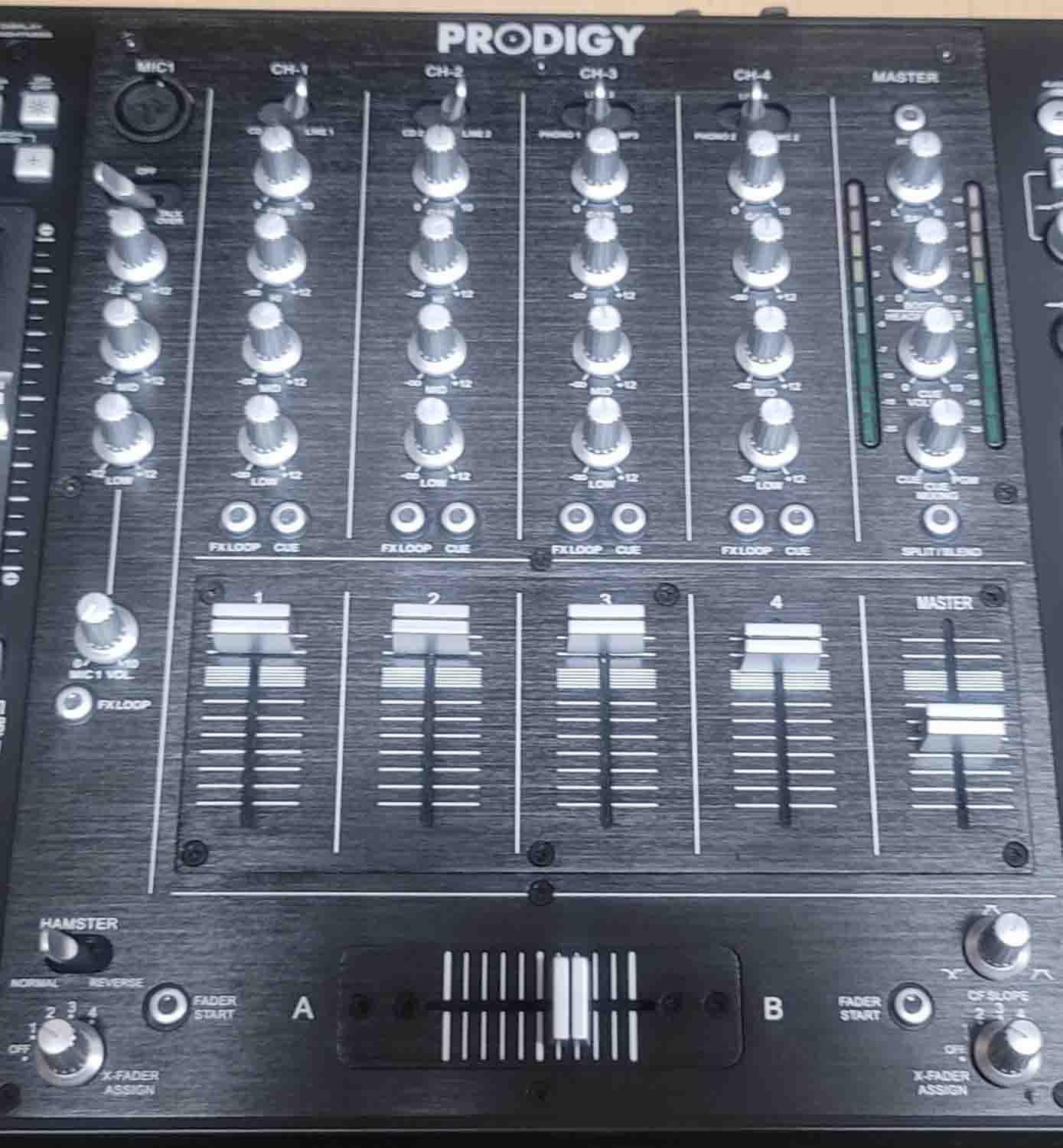 B-Stock: B-52 PRODIGY 4 Channel VCA Mixer with CD Players - Hollywood DJ