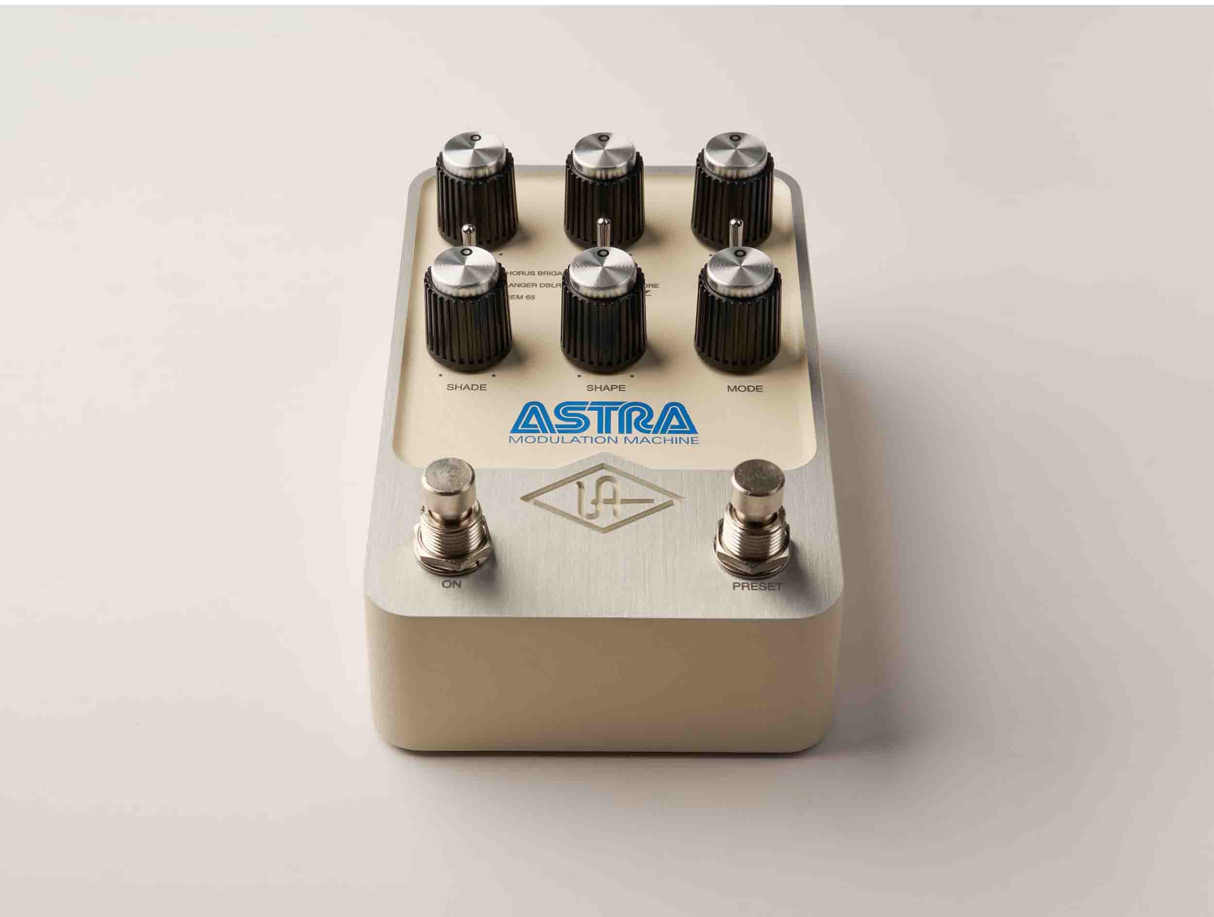 Universal Audio Astra Modulation Machine Pedal - Hollywood DJ