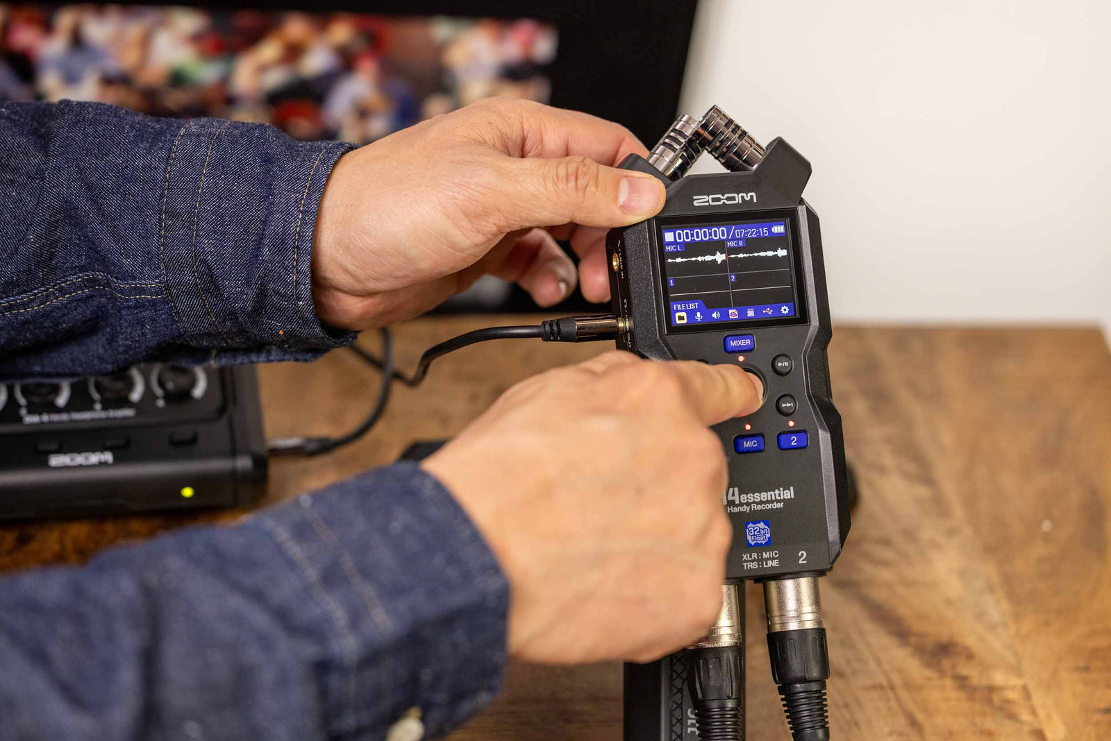 Zoom H4essential 32-Bit Float Handy Portable Digital Recorder Zoom