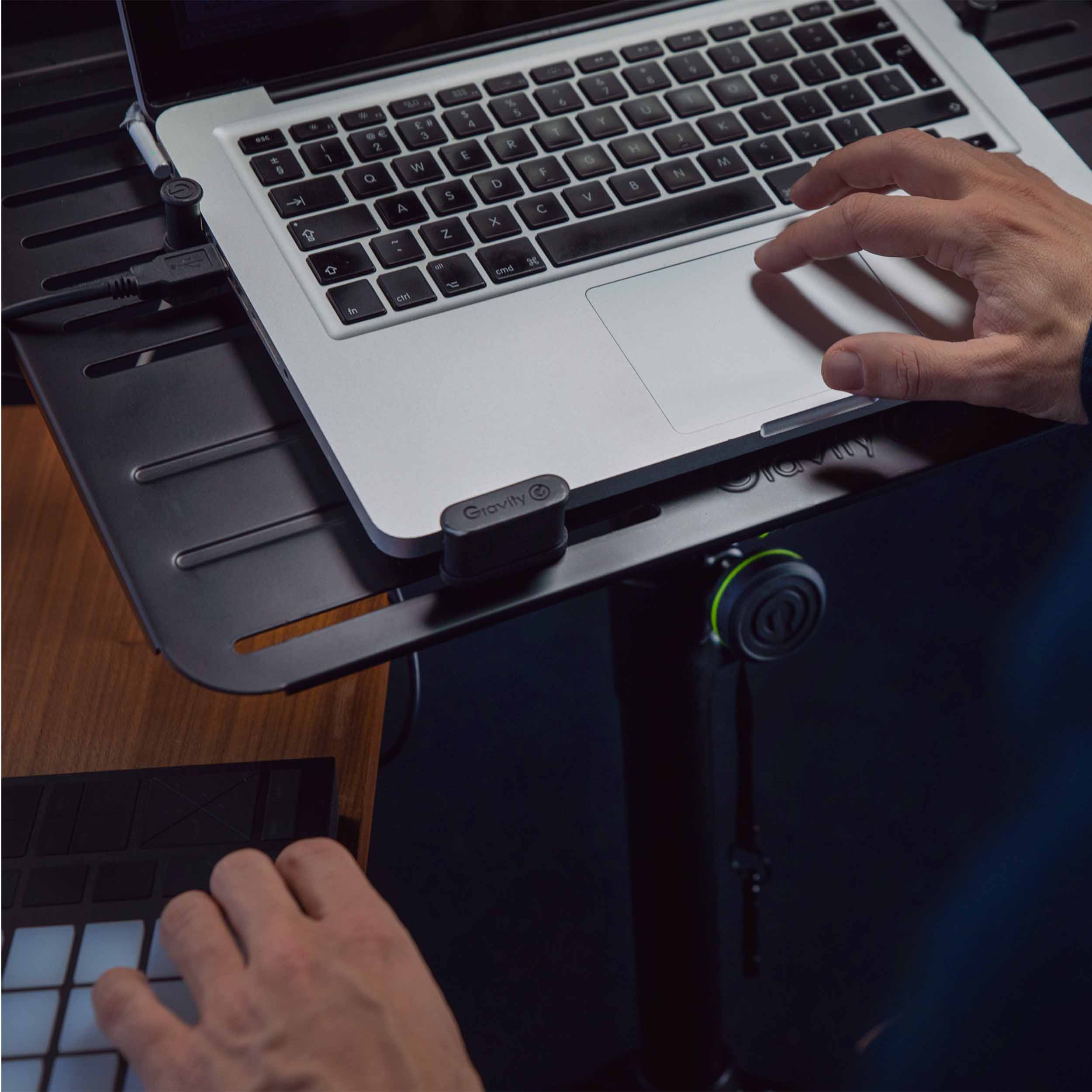 Gravity LTS TRAY 1, Laptop Tray with Adjustable Holding Pins - Hollywood DJ