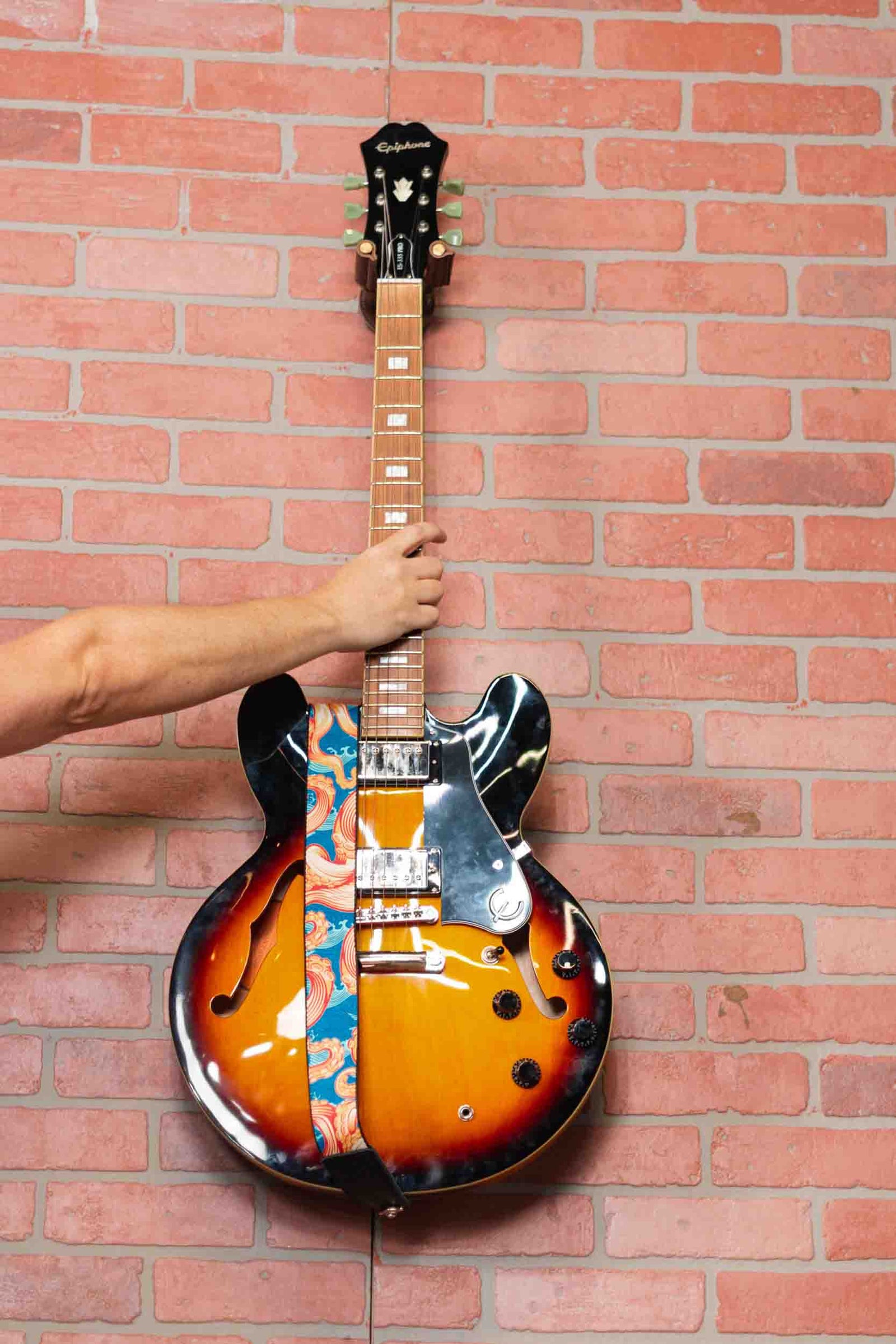 Levy's Leathers MPD2-117 2” Wide Polyester Guitar Strap with Tentacles and Waves Motif - Hollywood DJ