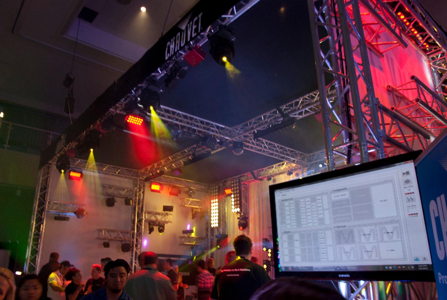 Chauvet Trusst CT290-4390C High Grade, 12-Inches Truss, 3-Way, 90° Corner - Hollywood DJ