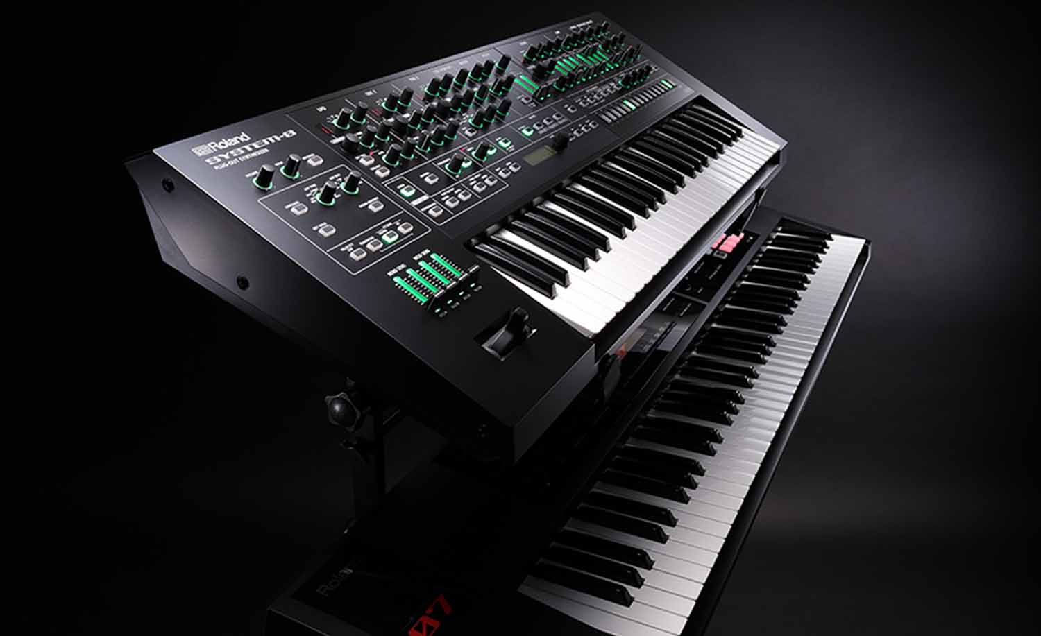 B-Stock: Roland SYSTEM-8 PLUG-OUT Synthesizer - Hollywood DJ