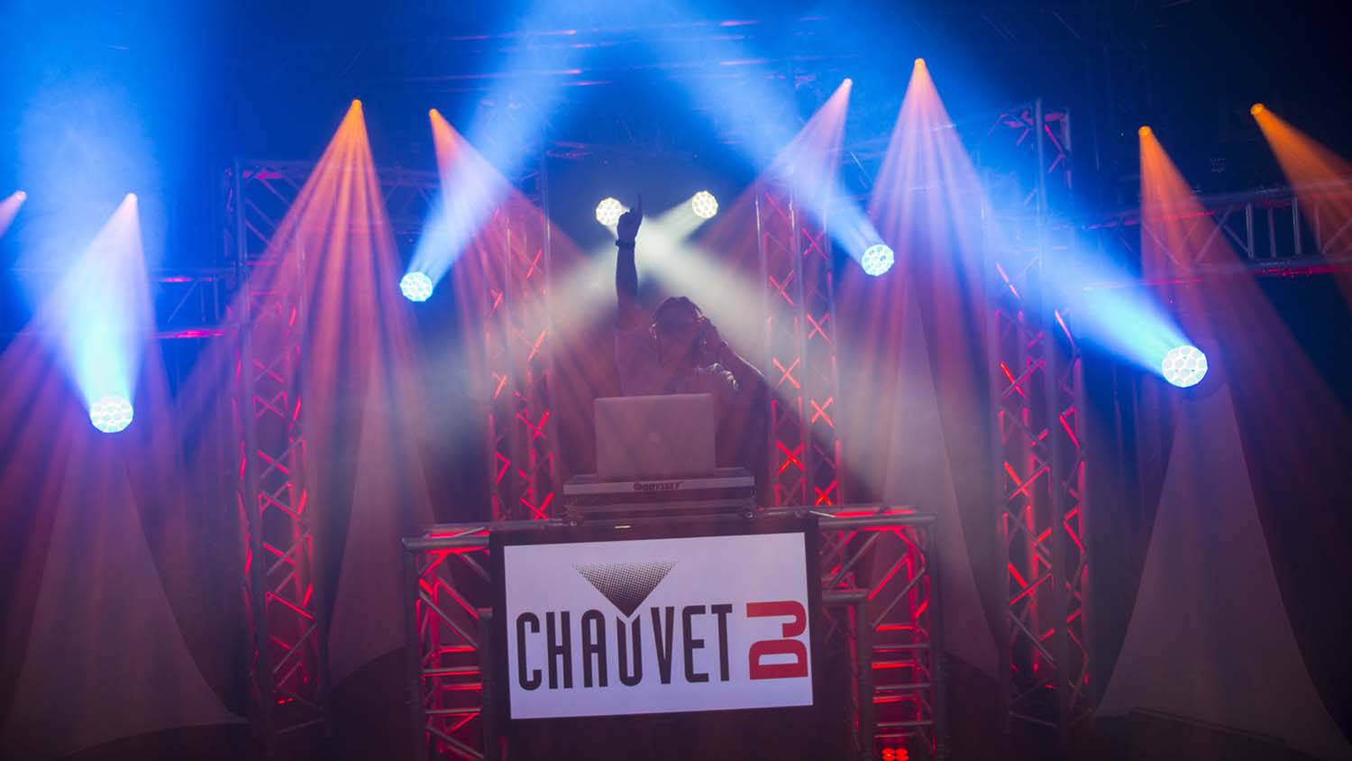 Chauvet DJ INTIMWASHZ450IRC Intimidator Wash Zoom 450 IRC 12-LED RGBW Moving-Head Wash w/ Zoom - Hollywood DJ