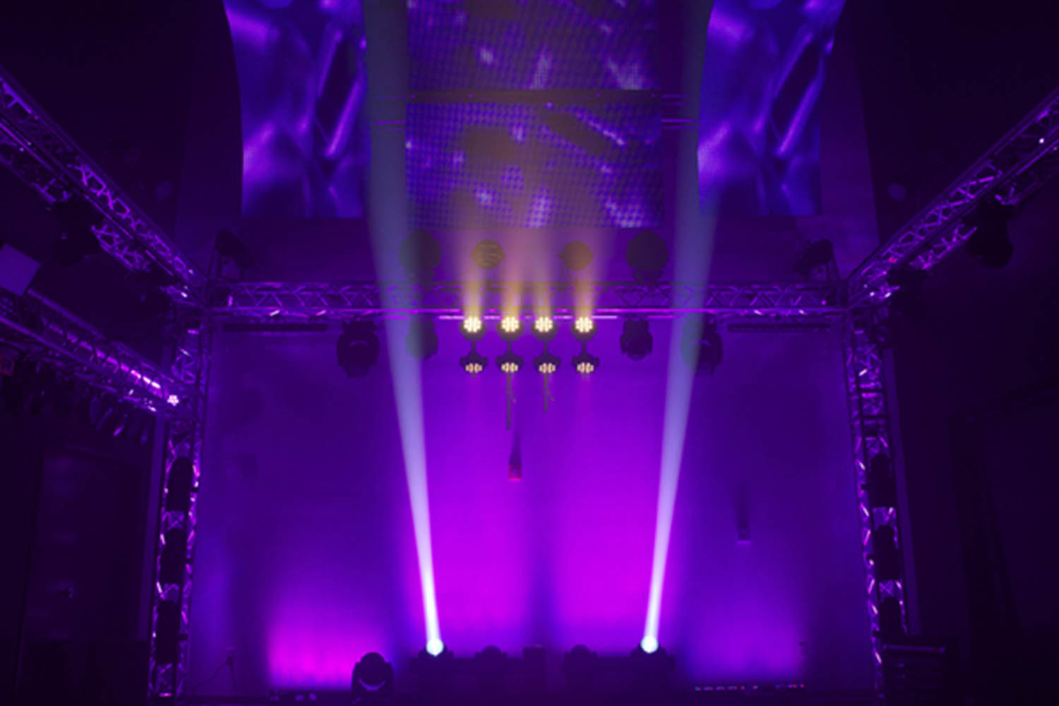 Chauvet Trusst CT290-490C, 12-Inches Truss, 2-Way, 90° Corner - Hollywood DJ