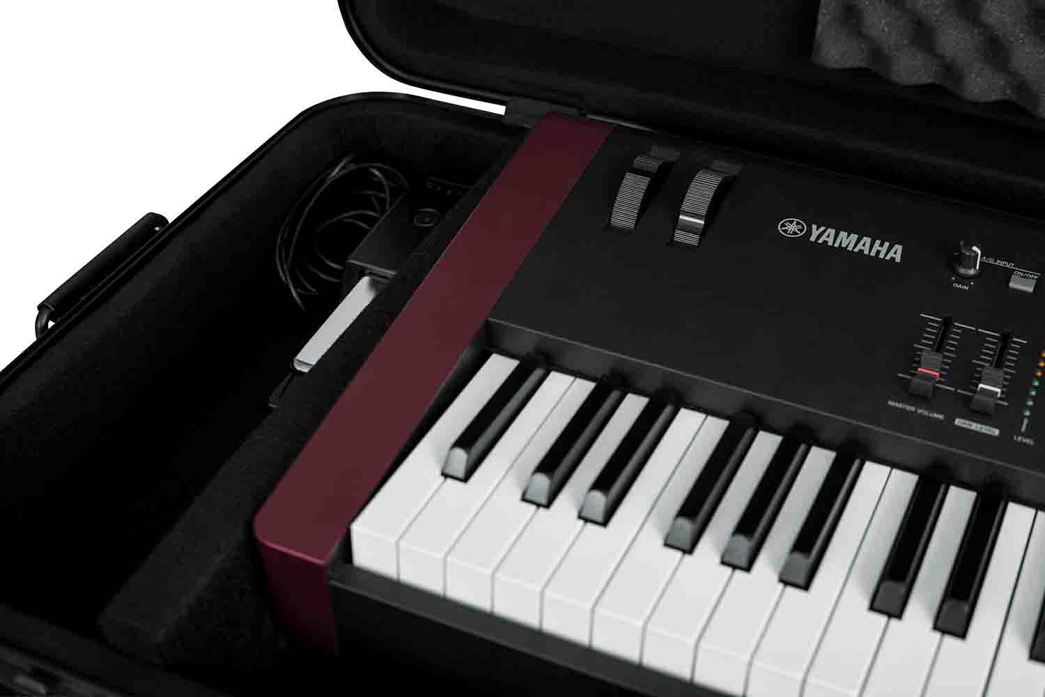 Gator Cases GTSA-KEY88 Keyboard Case for 88-note Keyboards with Wheels - Hollywood DJ