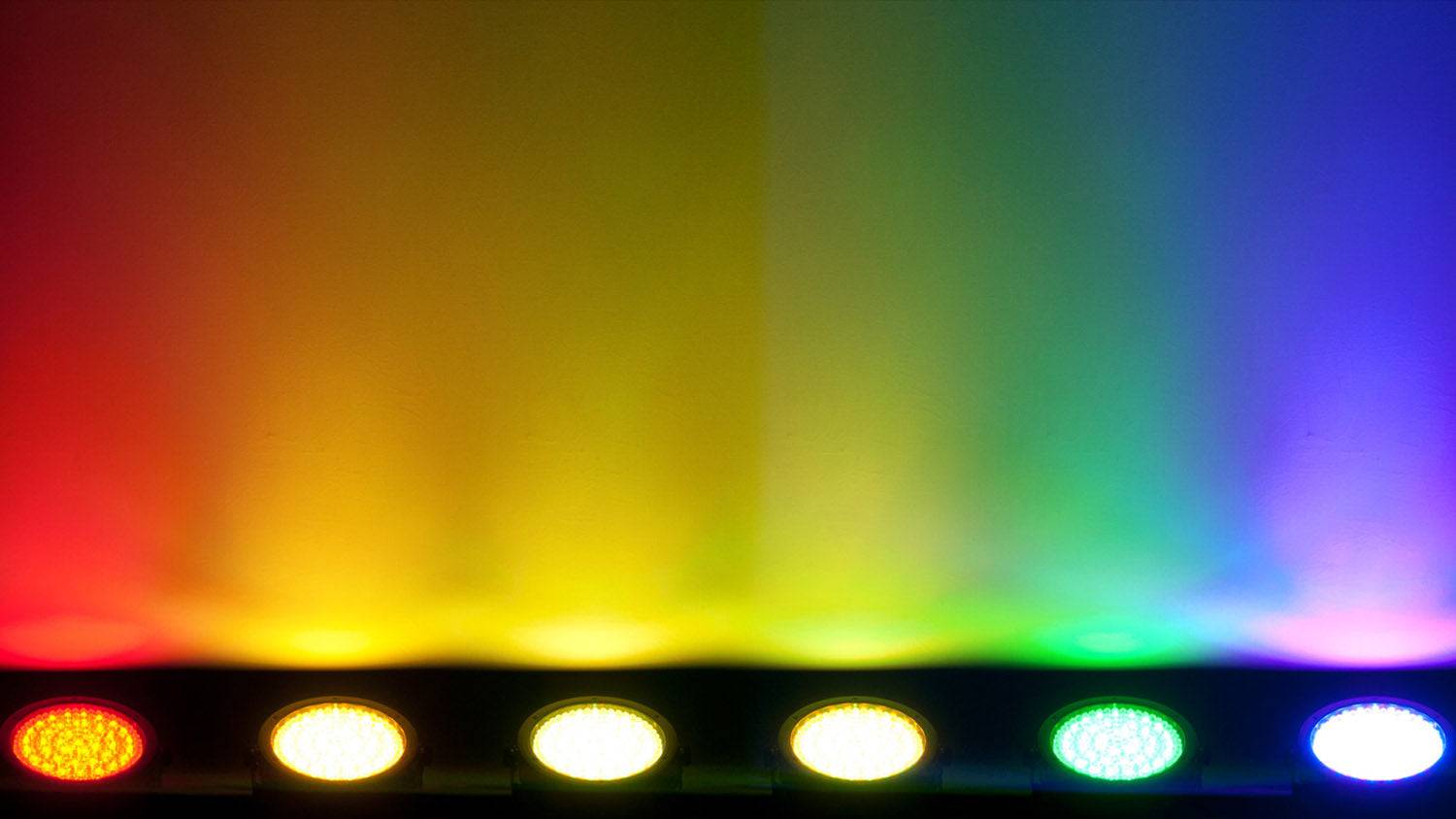 Chauvet DJ EZPAR64RGBAWHT EZpar 64 RGBA Battery-Powered LED Wash Light - White | LED Lighting - Hollywood DJ